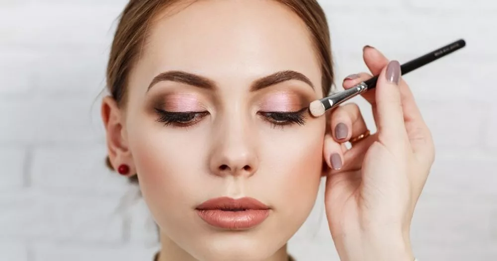 How To Use Thrive Eyeshadow Sticks To Create A Natural Look