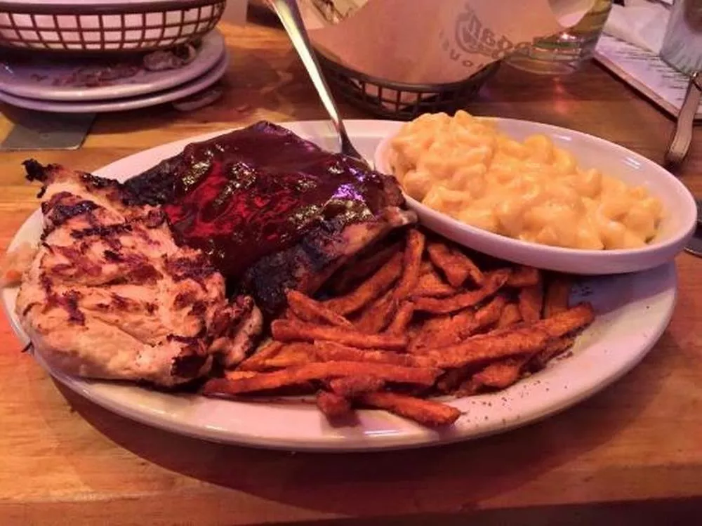 Logan’s Roadhouse Special Offers: All You Can Eat Ribs For $19.99!